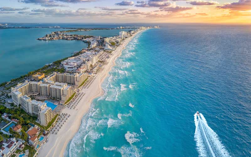 Welcome to Paradise: The Magic of the Riviera Maya